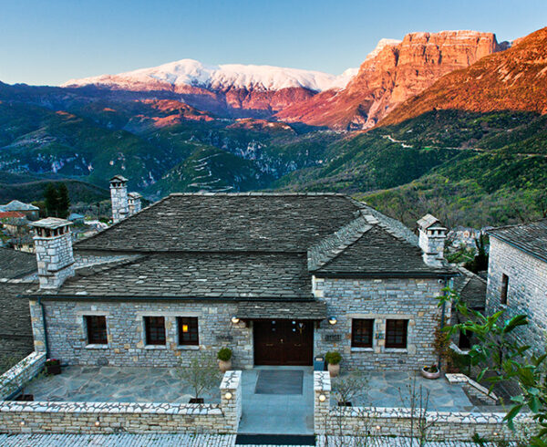 ARISTI-MOUNTAIN-RESORT-VILLAS_04