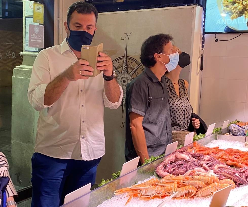 Το FoodLife δοκιμάζει τα πιο νόστιμα θαλασσινά της Βαρκελώνης