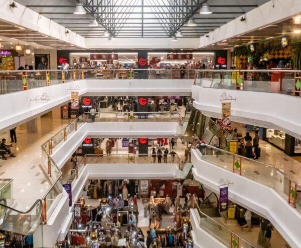 αύξηση στον τζίρο των επιχειρήσεων