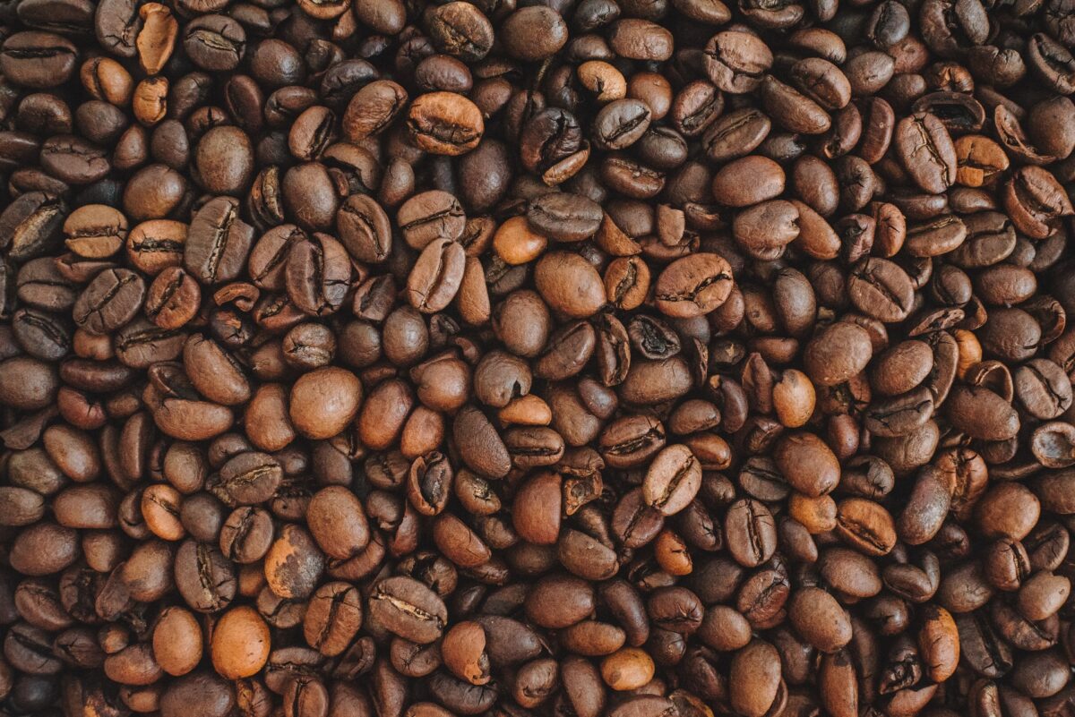 Σε ιστορικό χαμηλό τα παγκόσμια αποθέματα καφέ από το 2000