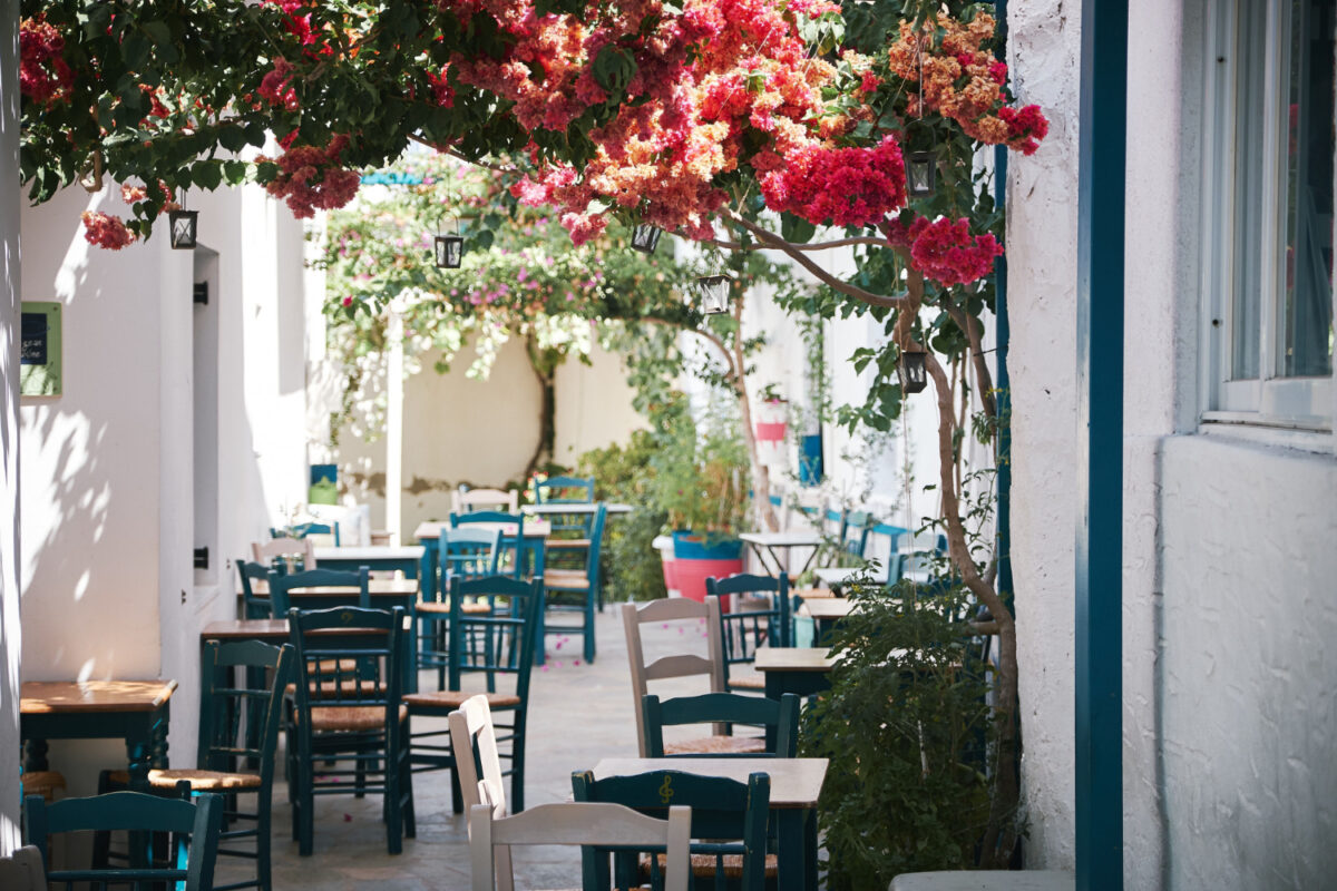 Τα καλύτερα στέκια για να πιεις ούζο στην Αθήνα