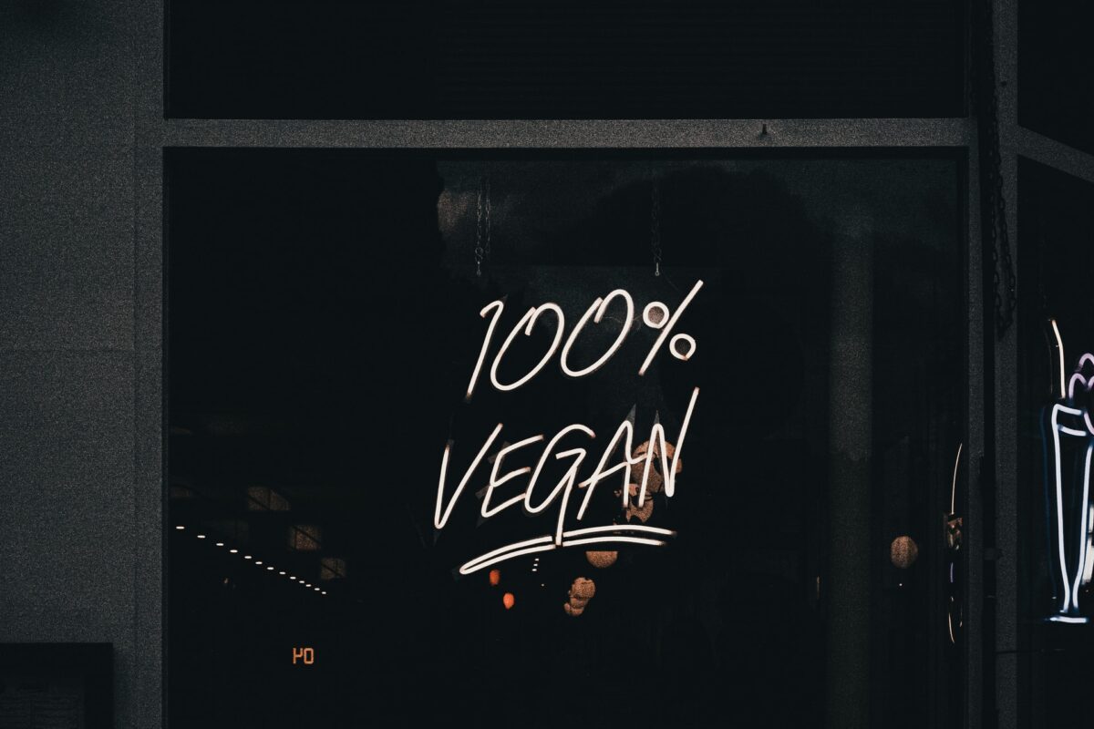 Είναι τα τρόφιμα που αγοράζεις vegan; Τα σύμβολα που πρέπει να προσέχεις