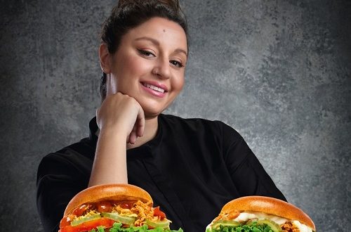 Η Μαργαρίτα Νικολαΐδη δημιουργεί τα νέα Homestyle Burgers για τα McDonald’s