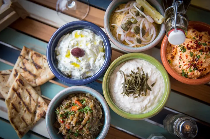 BAKALAKI: Μια ελληνική ταβέρνα στην καρδιά της Σιγκαπούρης