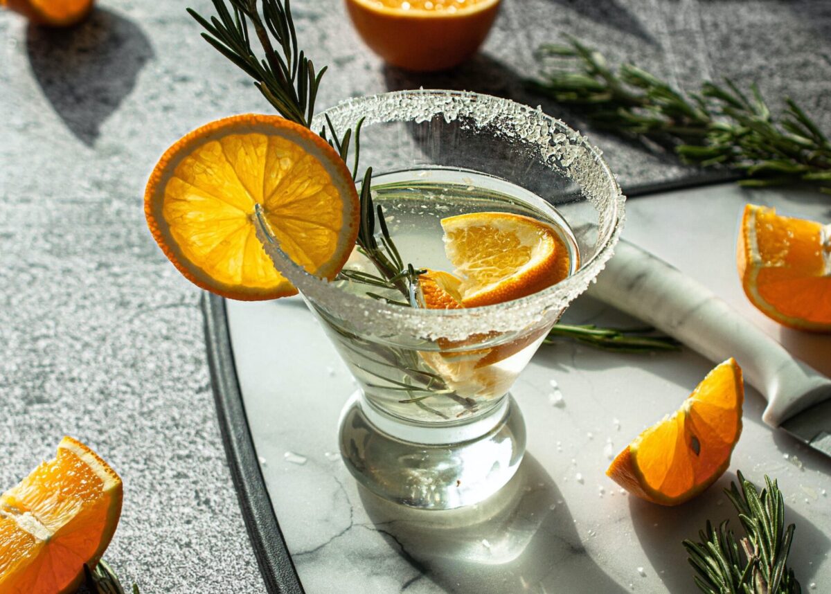 Cocktail με ό,τι έχεις στο ψυγείο σου – Η νέα τάση