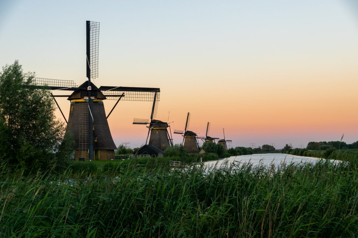 Ολλανδία: Απαγορεύεται η χρήση νερού από τους αγρότες λόγω ξηρασίας