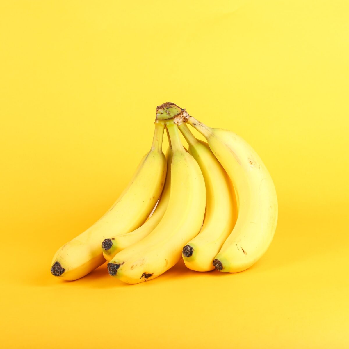 Πώς να αποθηκεύετε τις μπανάνες για να μην μαυρίζουν