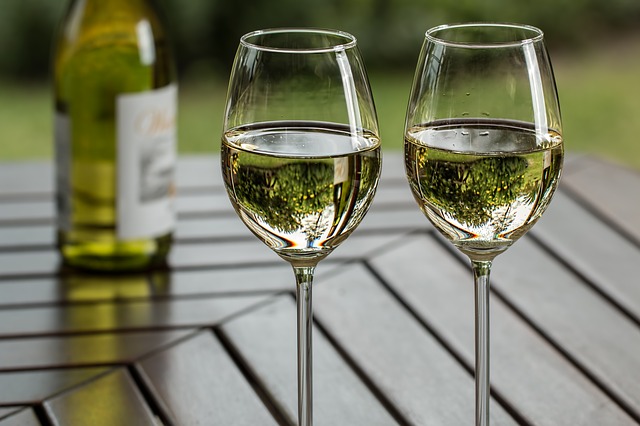 Μύθοι και αλήθειες για το λευκό κρασί