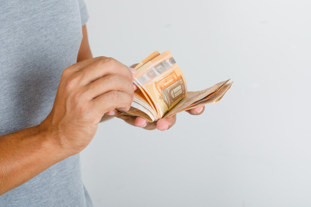 Πληρωμές e-ΕΦΚΑ και ΔΥΠΑ: Ποιοι θα δουν χρήματα στον λογαριασμό τους αυτήν την εβδομάδα