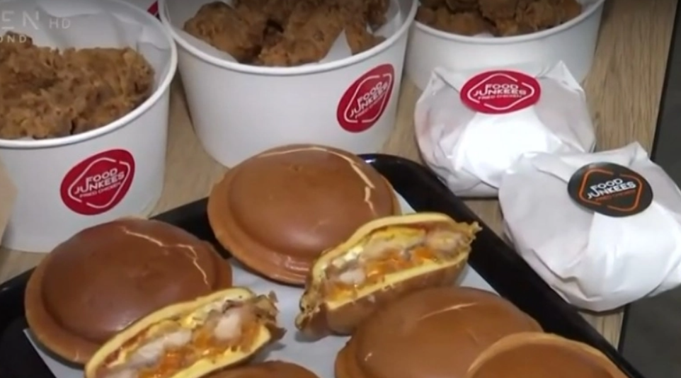 Θεσσαλονίκη: Φτιάχνουν burger – ιπτάμενους δίσκους για να μην λερώνεσαι