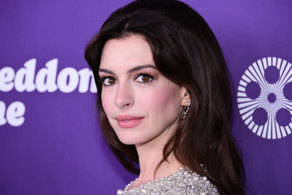 Η Anne Hathaway επενδύει στα vegan αυγά