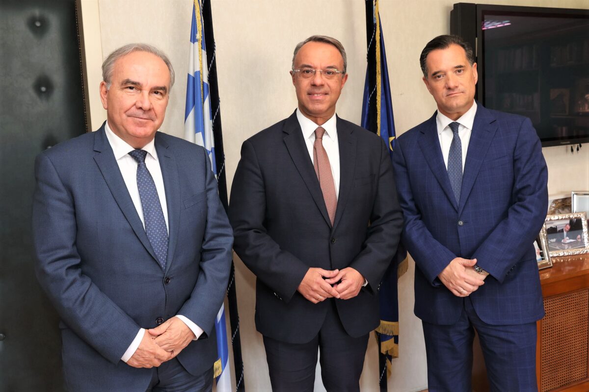 Στο e-katanalotis τα τιμολόγια ενέργειας και τα επιτόκια των τραπεζών
