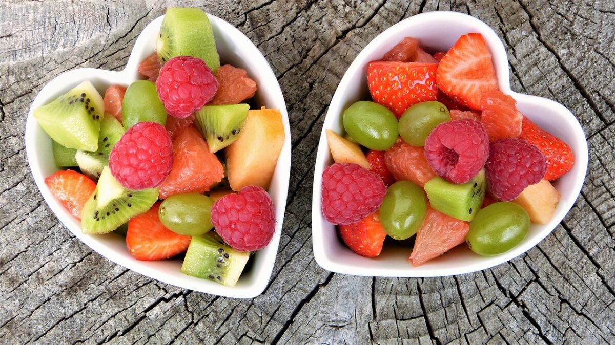 Τρώγοντας αυτό το φρούτο καθημερινά μειώνουμε τα επίπεδα της χοληστερόλης