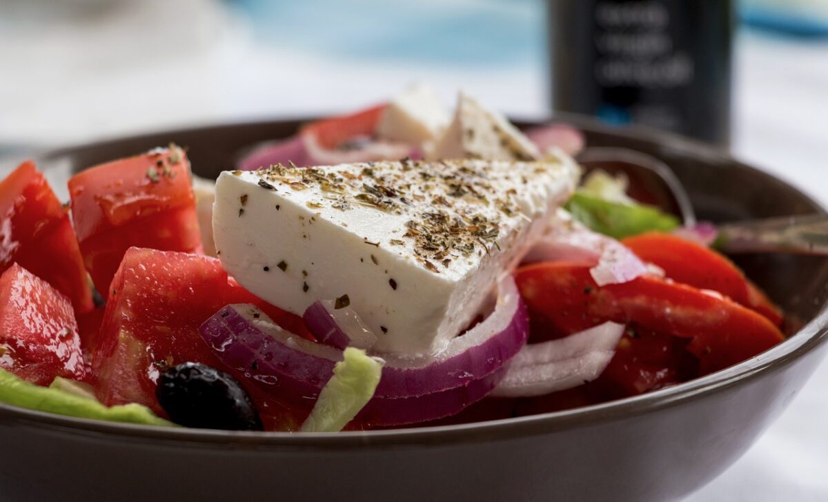 Πώς η ελληνική φέτα είναι το απόλυτο trend του καλοκαιριού για τους New York Times