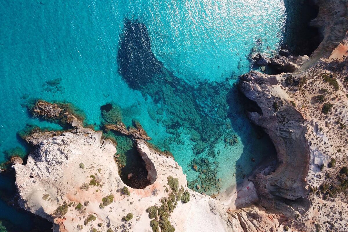 Κοινωνικός τουρισμός της ΔΥΠΑ: Παράταση αιτήσεων για 300.000 επιταγές για φθηνές ή δωρεάν διακοπές – Αναλυτικός οδηγός