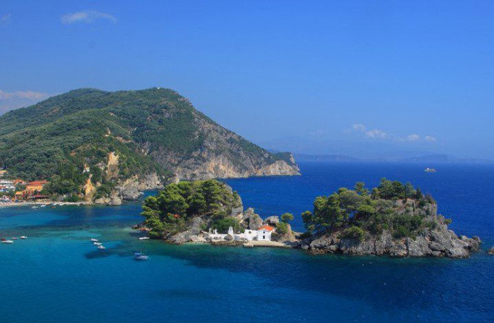 Η ελληνική πόλη που αποτελεί ιδανικό προορισμό διακοπών σύμφωνα με τη The Sun
