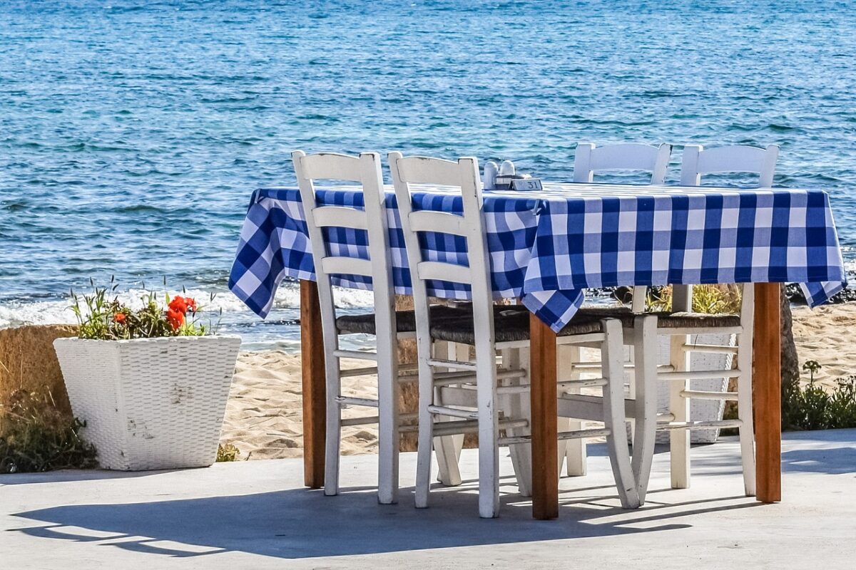Εστιατόρια, καφέ, μπαρ: Πώς βαθμολογούν οι τουρίστες τις υπηρεσίες εστίασης στην Ελλάδα