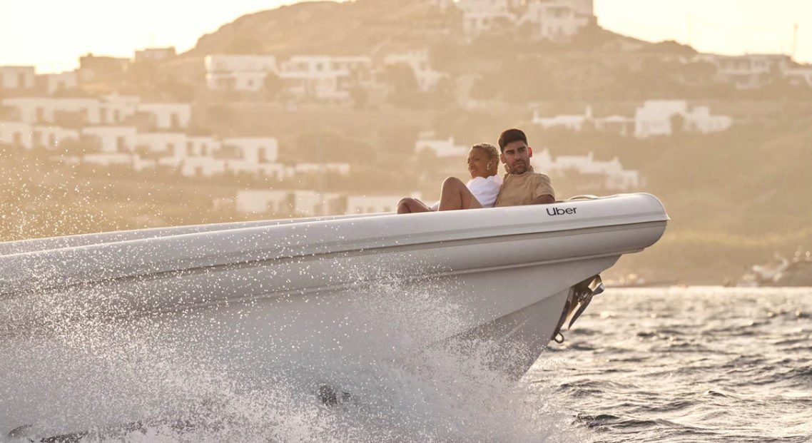 Uber Boat: «Πρεμιέρα» σε Σαντορίνη, Κέρκυρα και Αθηναϊκή Ριβιέρα – Για δεύτερη χρονιά στη Μύκονο