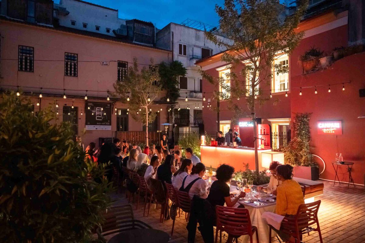 Το Campari συναντά τη γαστρονομική ομάδα του Pullman Club για μια καλοκαιρινή βραδιά στην καρδιά της Αθήνας