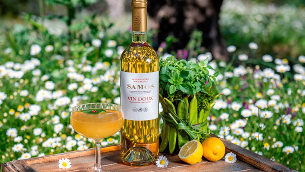 Doux Basil Smash Cocktail: Καλοκαιρινές νότες απόλαυσης από τον ΕΟΣ ΣΑΜΟΥ