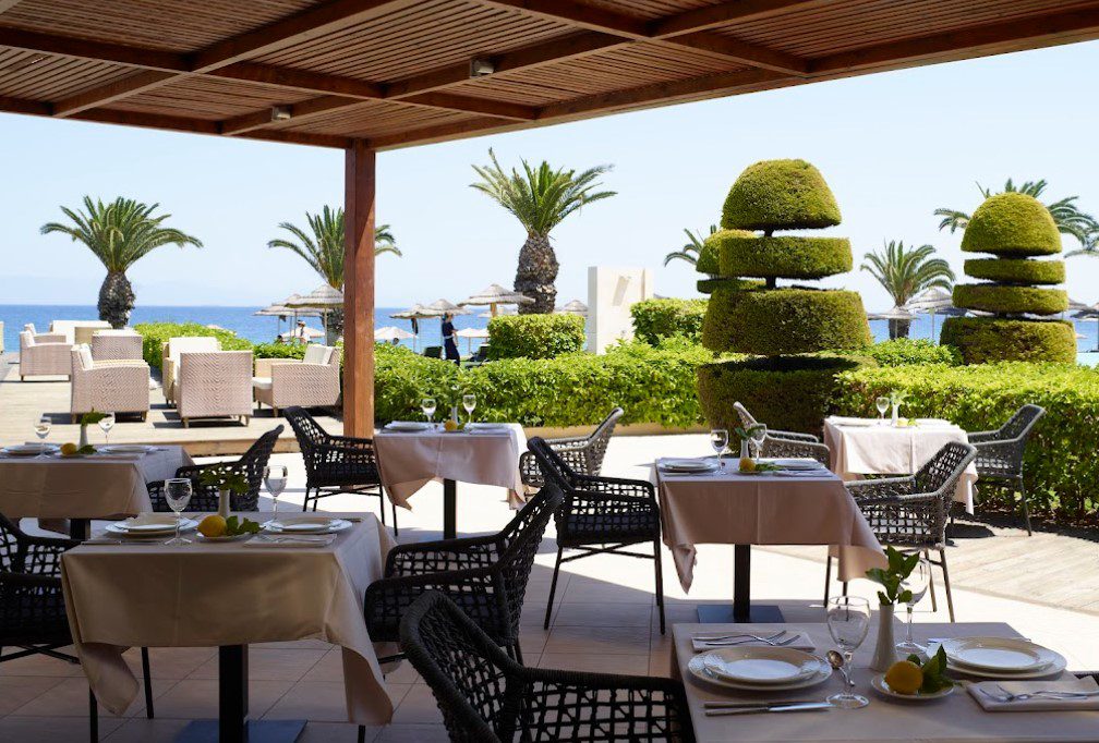 ΚΥΜΑ: Μοναδικές βραδιές γαστρονομίας στο The Ixian Grand & All Suites στη Ρόδο