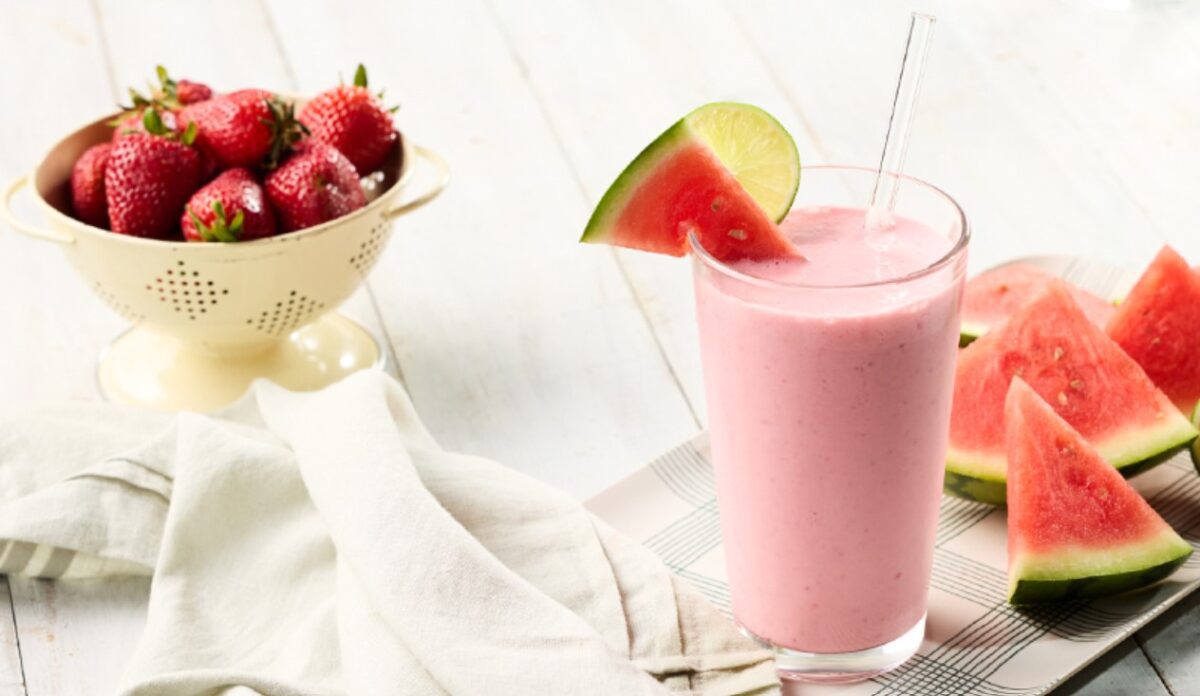 Τρία δροσερά και υγιεινά smoothies για τις ζεστές μέρες του καλοκαιριού