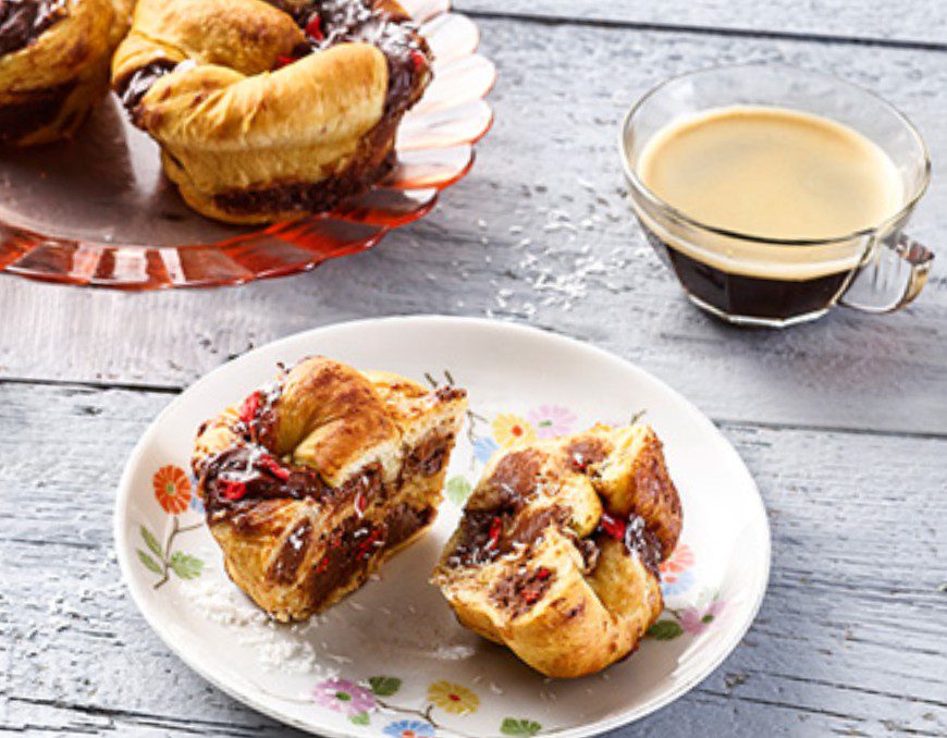 Συνταγές: Λαχταριστά γλυκά και αλμυρά muffins για τον καφέ σας