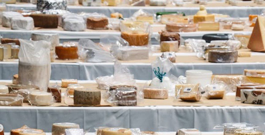 Το ελβετικό τυρί που αναδείχθηκε ως το καλύτερο στον κόσμο – Ξεχώρισε ανάμεσα σε 5.200