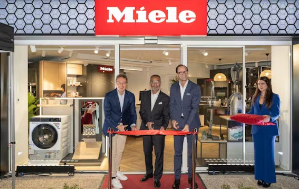 Εγκαινιάστηκε το νέο Miele Experience Center στο Ιλιον