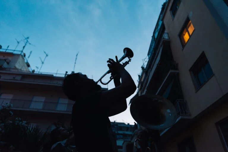 Πώς θα γιορτάσει η Αθήνα τη μεγαλύτερη νύχτα του χρόνου