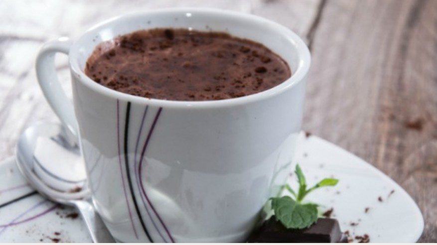 Ζεστή σοκολάτα: Τρεις απολαυστικές συνταγές για το πιο χειμωνιάτικο ρόφημα