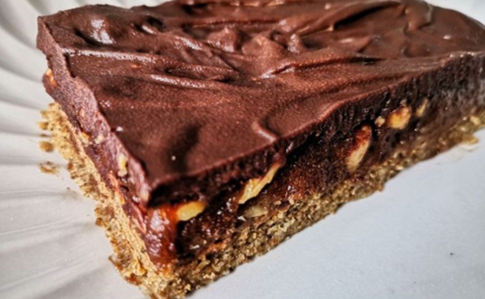 Συνταγή: Εύκολο, γρήγορο και vegan γλυκό ψυγείου  