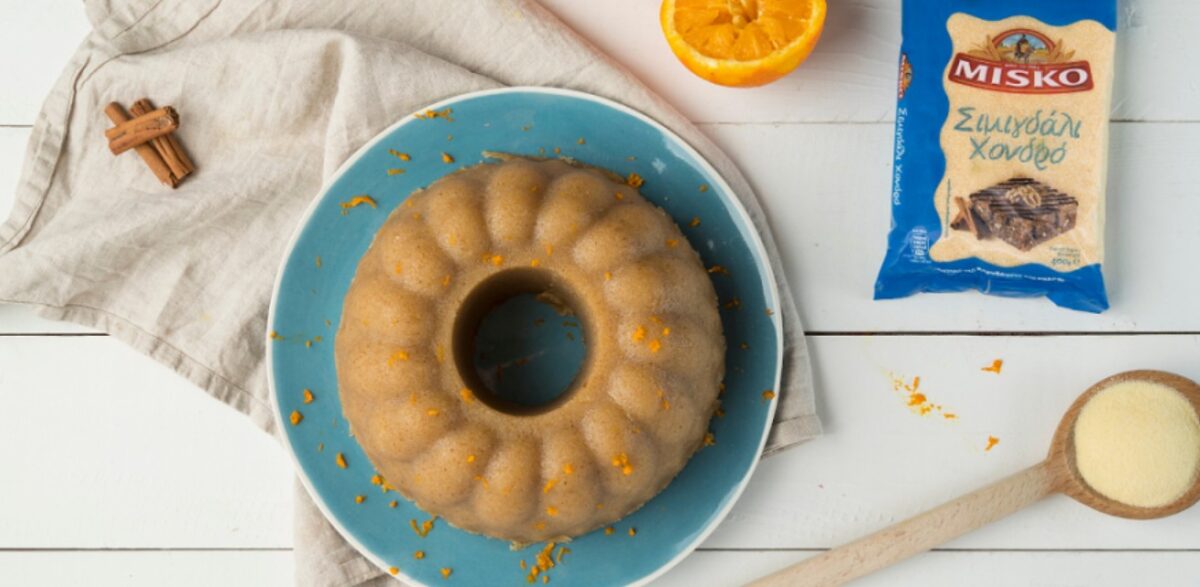 Συνταγή: Παραδοσιακός σιμιγδαλένιος χαλβάς, έτοιμος σε μόλις 30 λεπτά