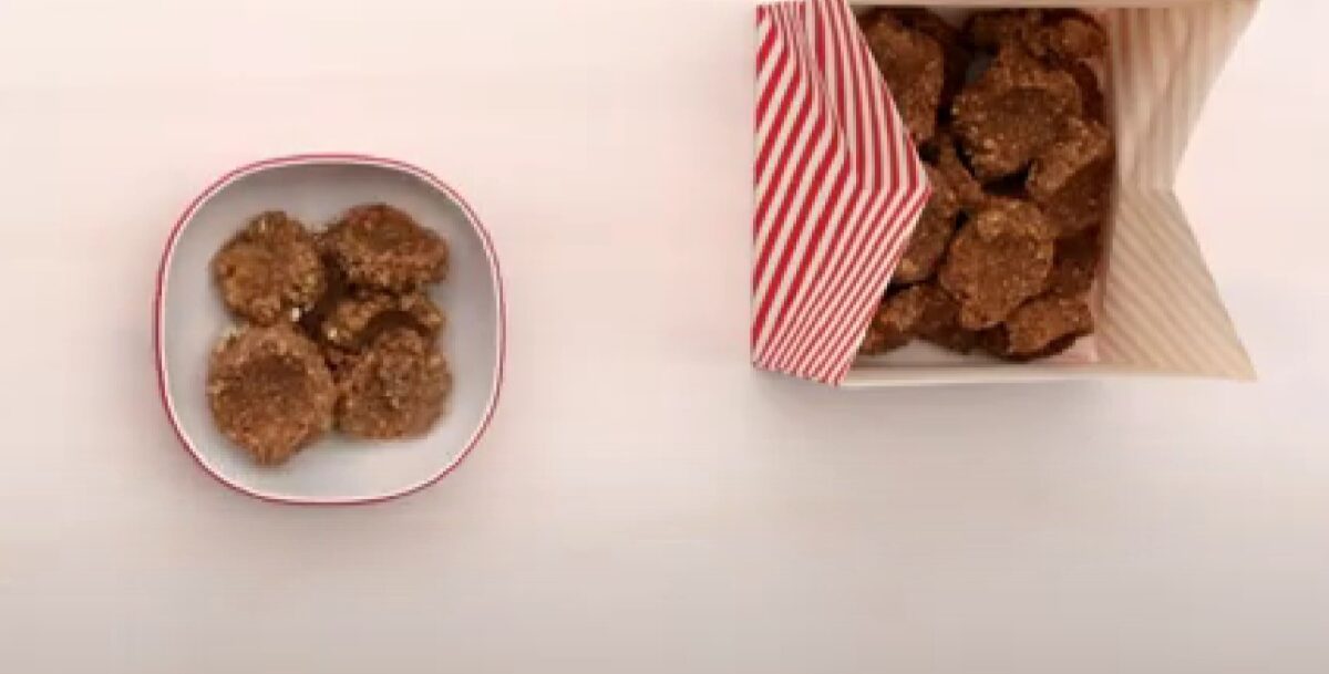 Συνταγή: Πανεύκολα μπισκότα με τέσσερα υλικά