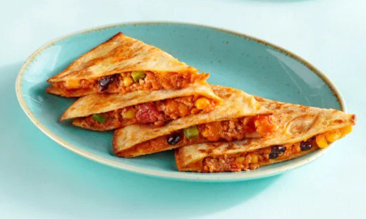 Συνταγές: Τρία έθνικ και vegan σνακ με κιμά σόγιας