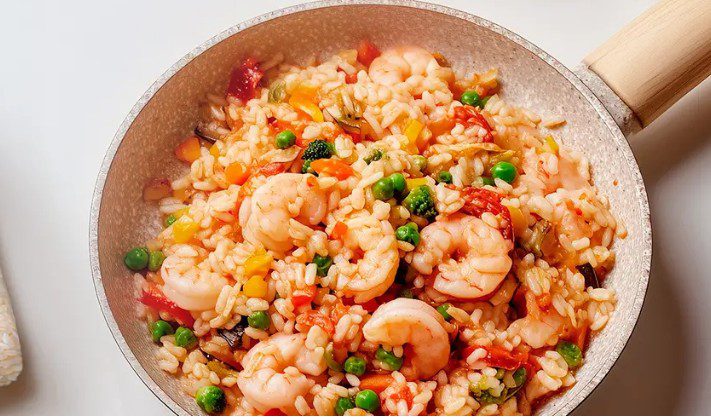 Συνταγή: Νηστίσιμη paella με λαχανικά και γαρίδες