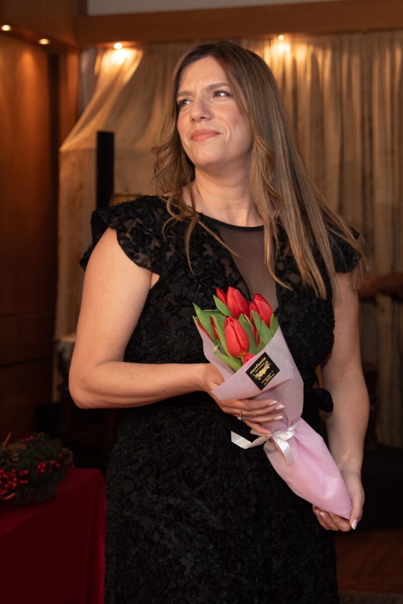 Κατερίνα Σπυροπούλου: «Σιωπές», η νέα ποιητική συλλογή από τις εκδόσεις ΑΩ