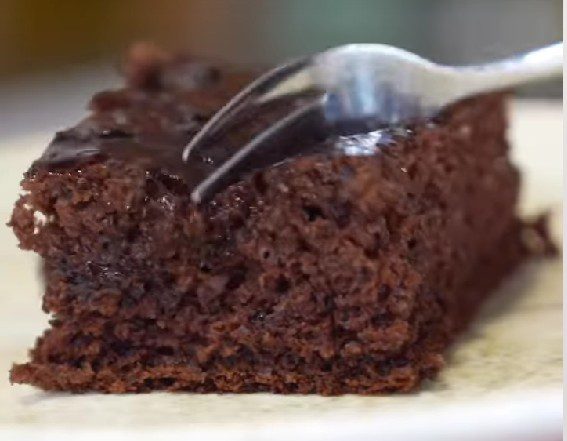 Συνταγή: Σοκολατένιο κέικ στο… τηγάνι – Έτοιμο σε 20 λεπτά