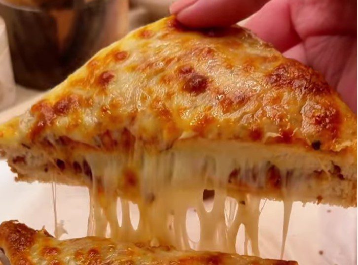 Συνταγή: Πανεύκολο πίτσα-τόστ με 4 υλικά