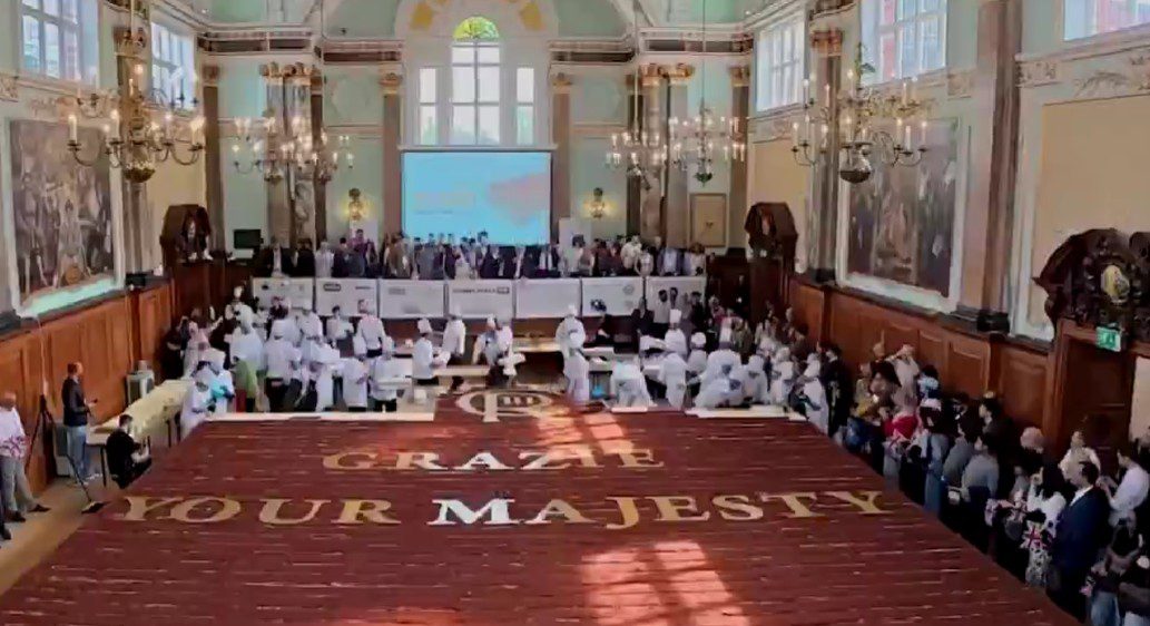 Τιραμισού για Γκίνες: Γλυκό μήκους 440,6 μέτρων με 2 τόνους μασκαρπόνε και 19.000 αυγά