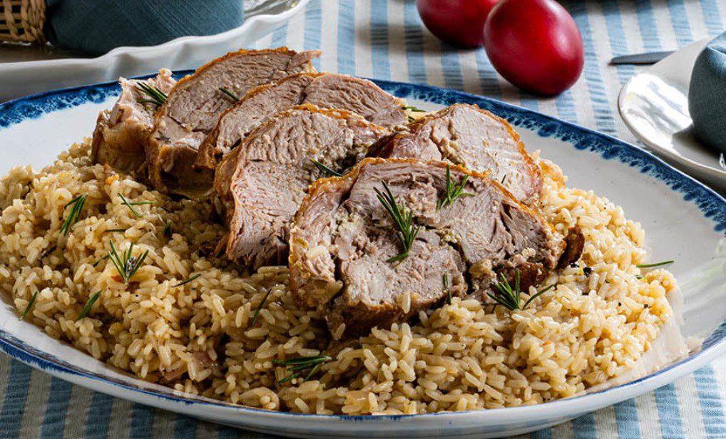 Συνταγή για το πασχαλινό τραπέζι: Αρνίσιο μπούτι ρολό γεμιστό