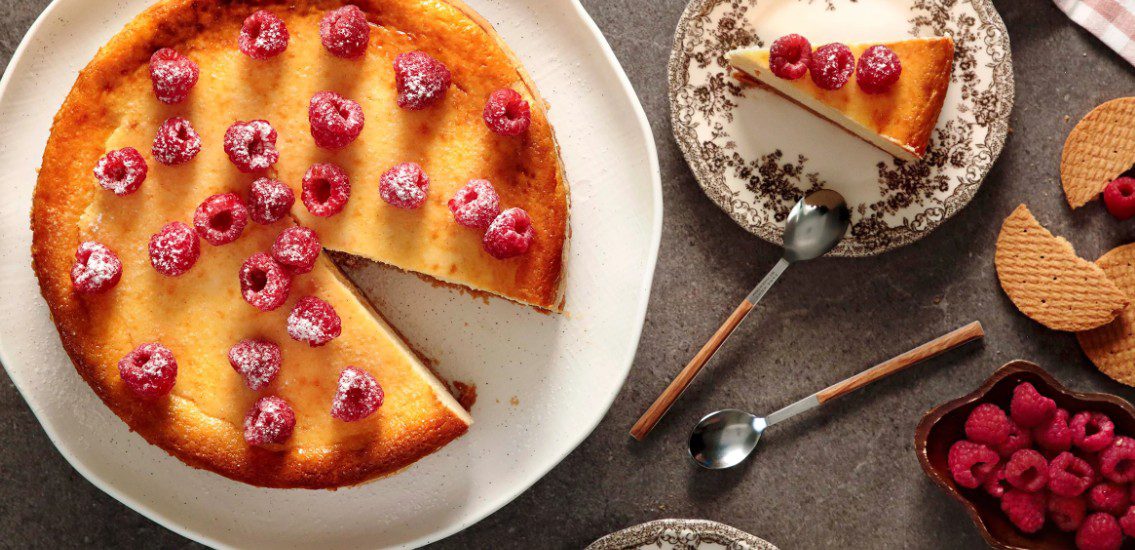 Συνταγή: Λαχταριστό cheesecake γιαουρτιού στο φούρνο