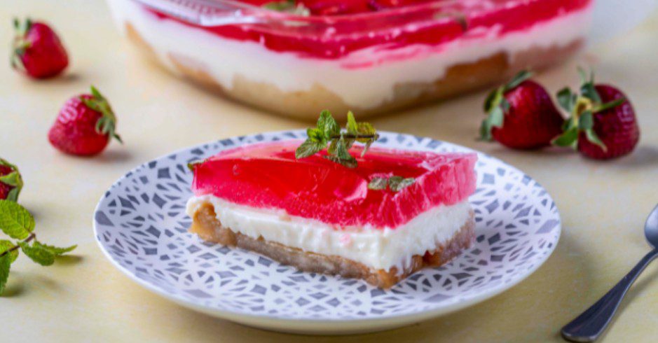 Συνταγή γεμάτη γεύση και αναμνήσεις: «Μαμαδίστικο» γλυκό ψυγείου