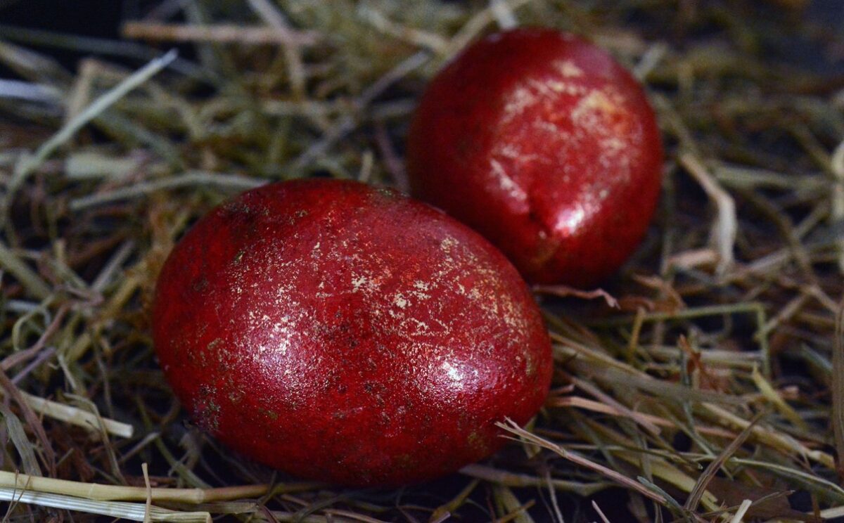 Χριστός Ανέστη! Το FoodLife σας εύχεται Χρόνια Πολλά!