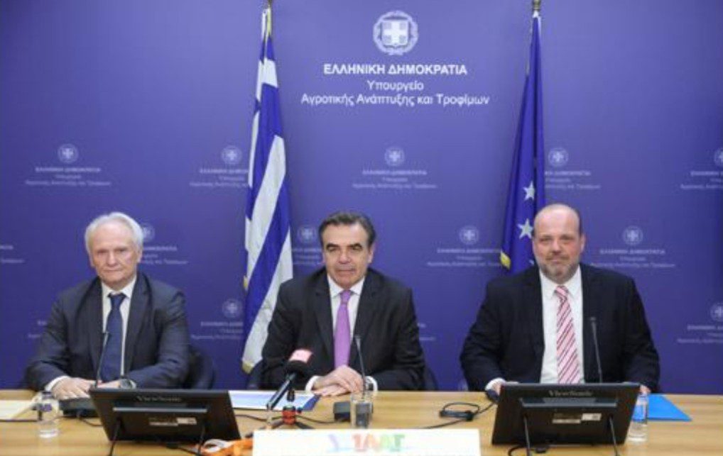 Μ. Σχοινάς: Τέλος στις δράσεις βιολογικής κτηνοτροφίας και μελισσοκομίας