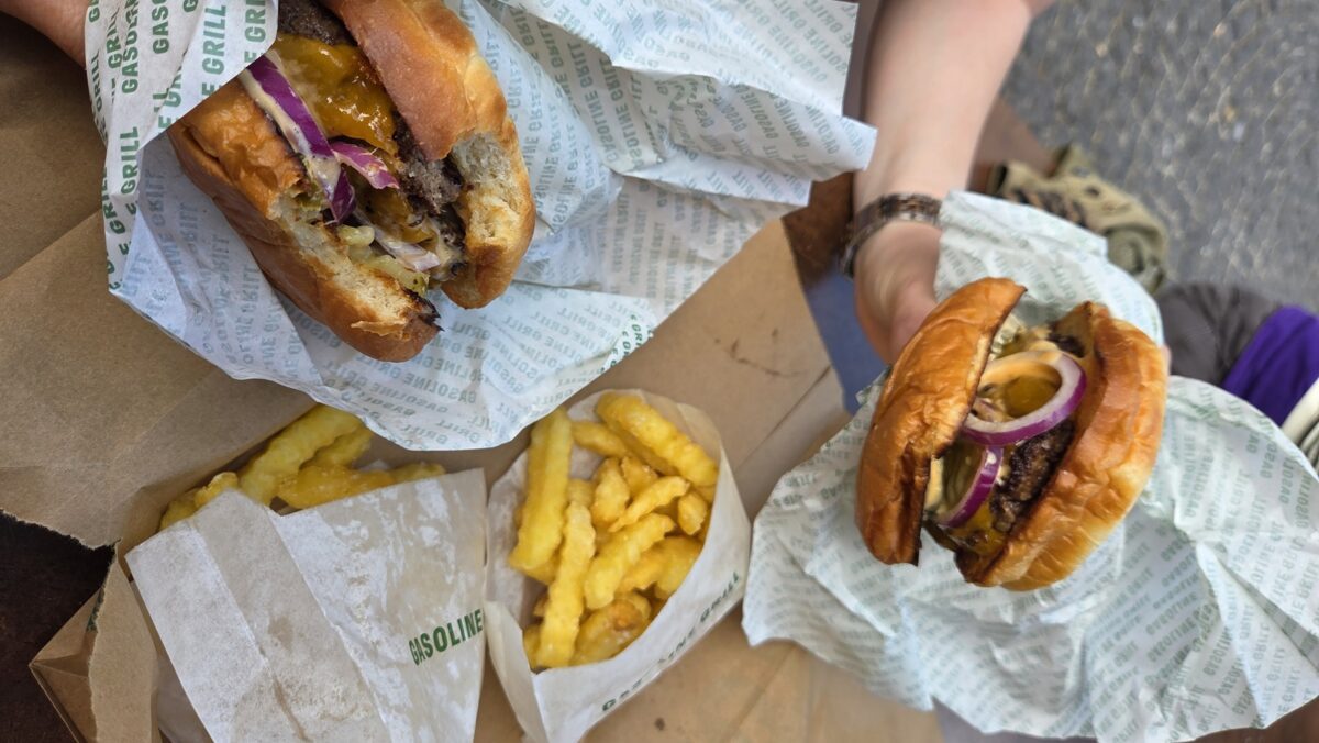 Το FoodLife δοκίμασε το πιο διάσημο burger της Κοπεγχάγης και ένα από τα καλύτερα στον κόσμο